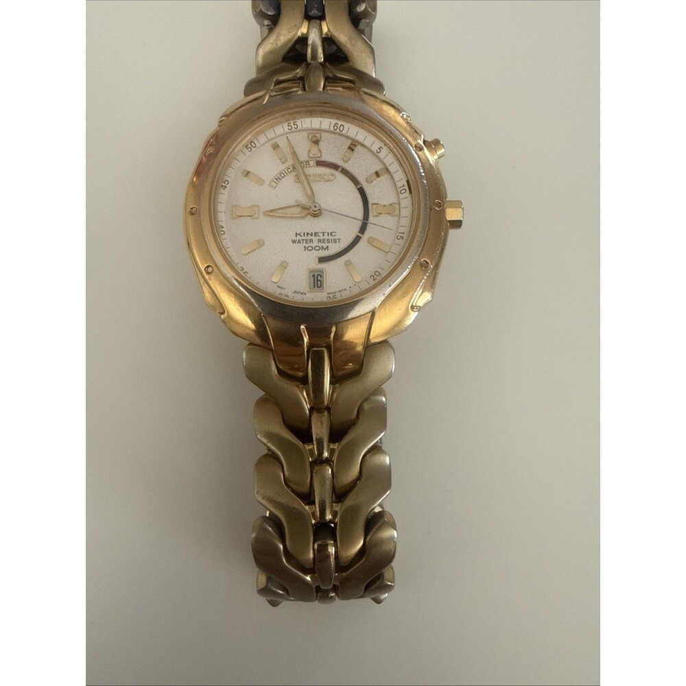 Seiko Kinetic Water Resistant and Gold Sport 100 5M42-0L89